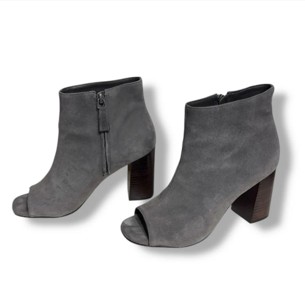 JOHNSTON & MURPHY Grey Suede Peep Toe Lizzie Booties